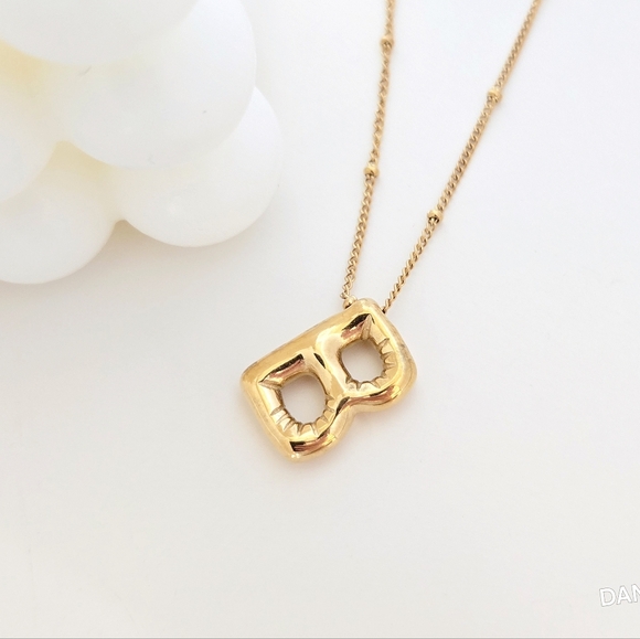 NEW Gold Balloon Letter B Necklace - Picture 6 of 8